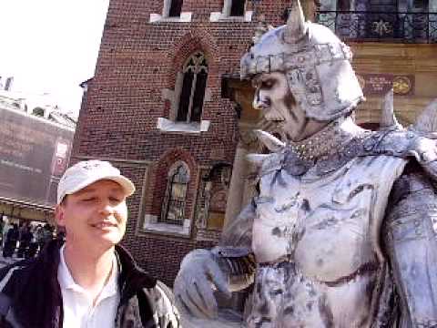 Crazy living statue in Krakow