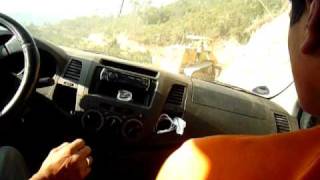 preview picture of video 'Tractor Limpiando Carretera Ucuncha por Victor Manuel'
