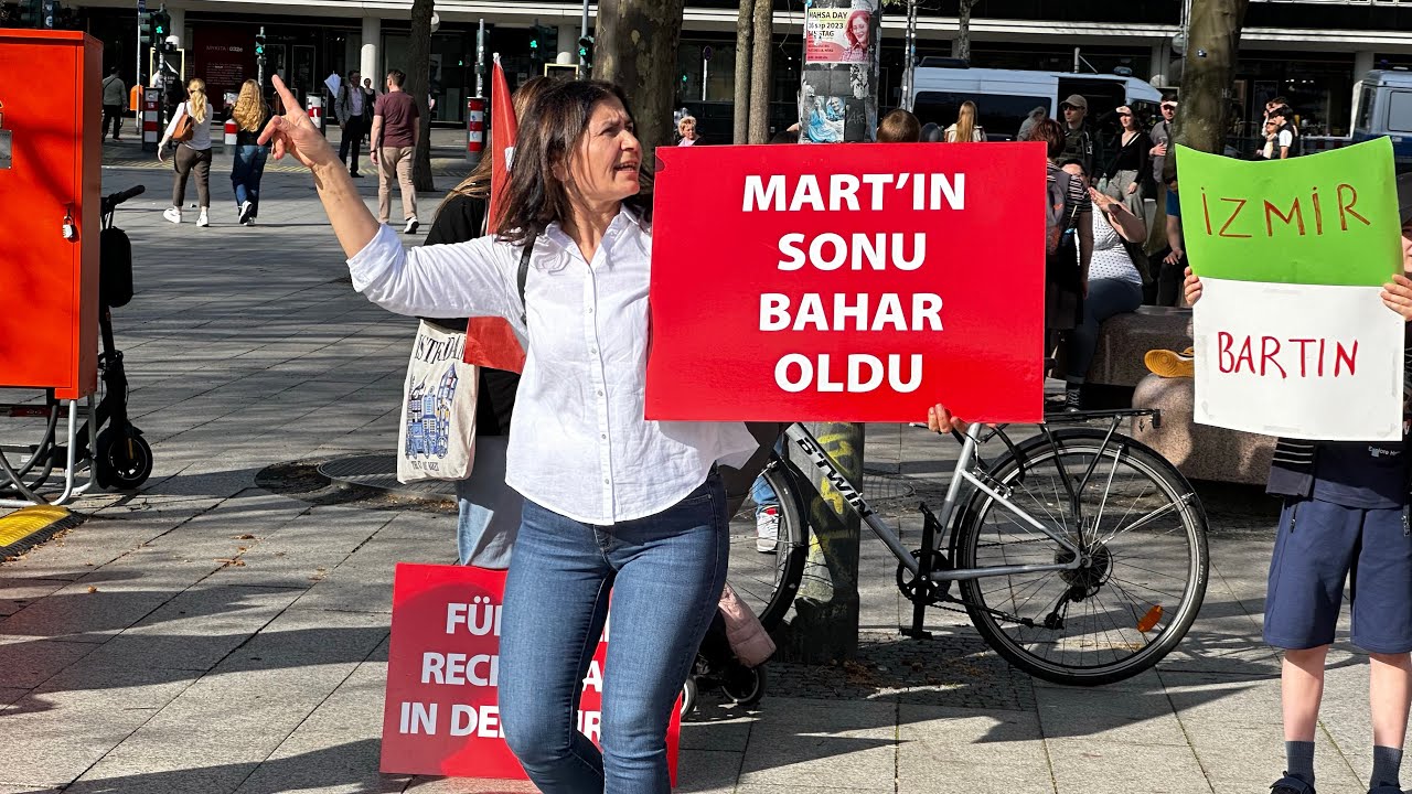 CHP Berlin Birliği Yerel Seçim Kutlamaları Devam Ediyor.