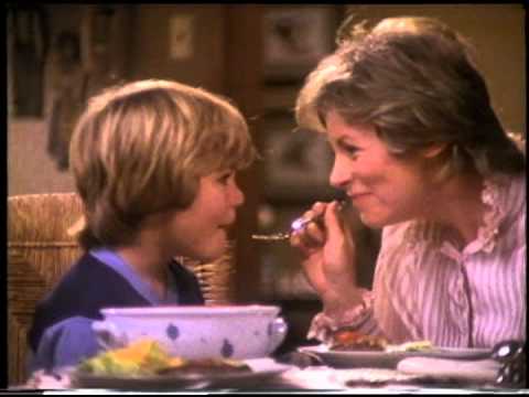 Golden Grain Mac & Cheddar 30 sec MC 84 1 3:2:84 Vantage Red Car