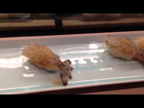 Prawn Sushi Still Alive! Live Breakfast at Tsukiji Fish Market