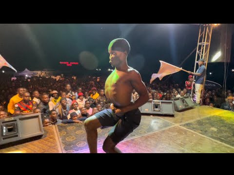 Crazy Dancers joined Eddy Kenzo On Stage and wowed the crowd . THIS IS HILARIOUS🤣!.