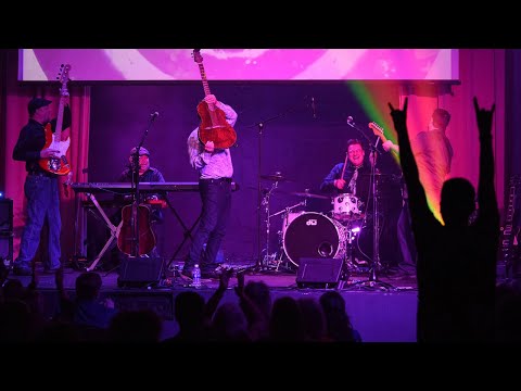 The Ultimate Neil Diamond tribute (SolKnopfBand.com)