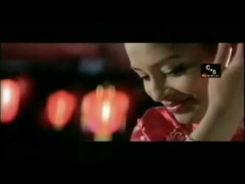 "පෙරදා මැවූසිනා"සුවඳ දැණුනා ජිවීතේ චිත්‍රපටයේ ගීතයක් (HD) රංගනය Pooja Umashankar & Roshan Ranawana