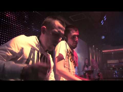 Dimitri Vegas & Like Mike : Under The Water (Official Video)