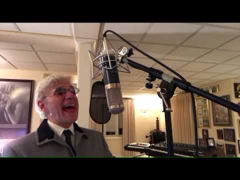 Dennis DeYoung performs live from his home studio
