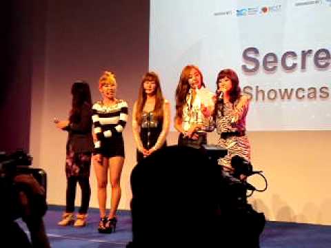 Hyosung speaks French! Showcase Secret @ Paris 03-12-2011 [KBEE] (Fancam)