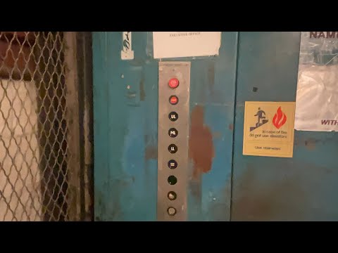 EPIC Dover Oildraulic ￼￼EPCO Dry-Powered Hydraulic Freight Elevator @ Boscov’s - Wyomissing, PA