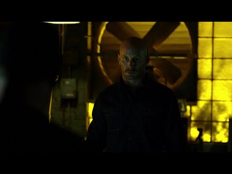 Daredevil interroga a Turk Barrett y conoce a Melvin Potter | DAREDEVIL 1x10-Latino