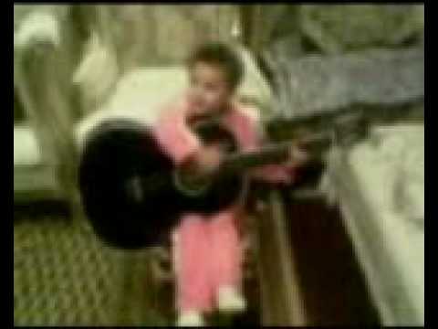 chahra la petite guitariste guitar classic classique  folk