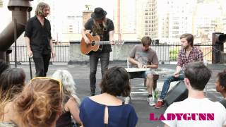 LADYGUNN ROOFTOP SESSIONS: ALBERTA CROSS