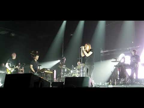 Portishead - Numb - Cowboys / Live - Saint-Malo - France - 1998