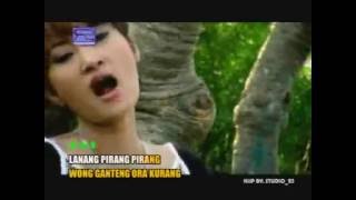 Download lagu DEWI KIRANA ngambung sikil mp3