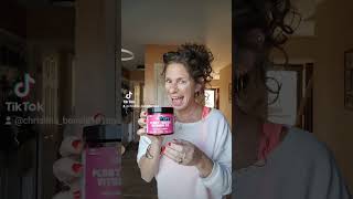 Unlock the power of real fruit with Llama Naturals Vitamin D3 Gummies. Bursting with raspberry flavo