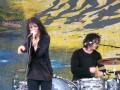Jack White and the Dead Weather playing "Treat ...