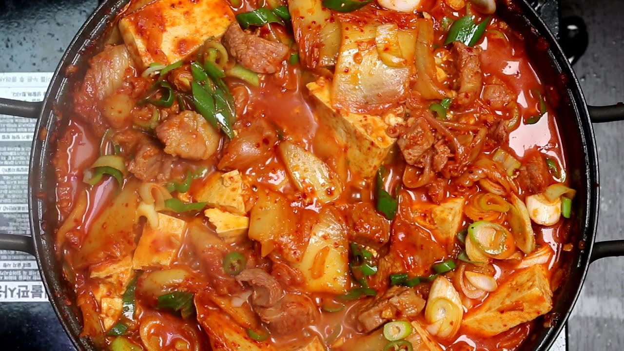 Thick Kimchi Jjigae (Low Broth Kimchi Stew)