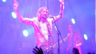 The Darkness - Christmas Time (Don't Let The Bells End) - Leeds O2 Academy 2017