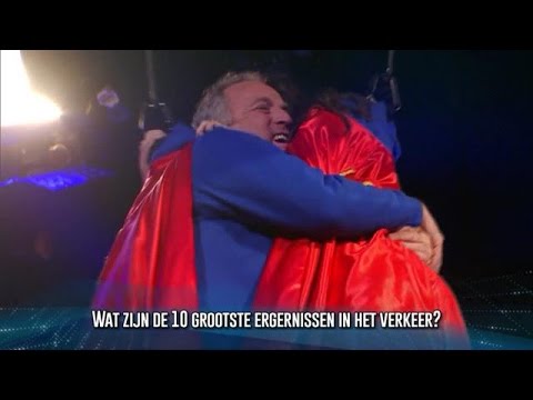 Gordon maakt wulpse bewegingen in de lucht - ALLES MAG OP ZONDAG