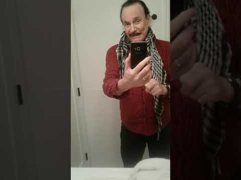 Bazil Alexander saluda a Gallostv