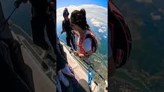 Download lagu Sky Diving Dubai #skydiving #dubai #skylovers #ytshort #ytviral #khaleejdigital mp3