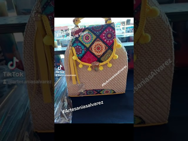 Vídeo relacionado con LWMLWM 100 PCS Bolsas de Yute Bolsitas Sacos de Yute con Cordón, Bolsas de Lino y Cáñamo, Bolsas de Arpillera Bolsa de Yute para Almacenar Hierbas, Especias, 9 x 7cm
