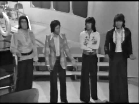 download lagu mp3 mp4 Los Chorbos, download lagu Los Chorbos gratis, unduh video klip Los Chorbos