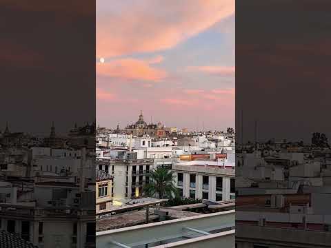 Повний місяць у Севільї #spain #españa #travel #tourism #севілья #sevilla #luna #українцівіспанії