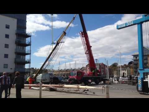 Mizzen Mast Removal from Dutch Sailing Barge