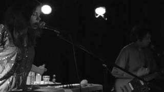 [SFPOPFEST 2009] Eux Autres - "Under Rays"