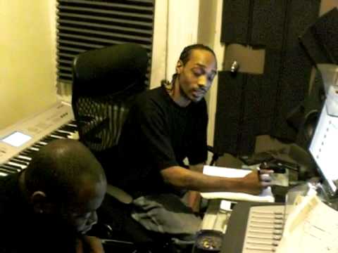 DOMO, D.V. ALIAS KHRIST, TYDRO!