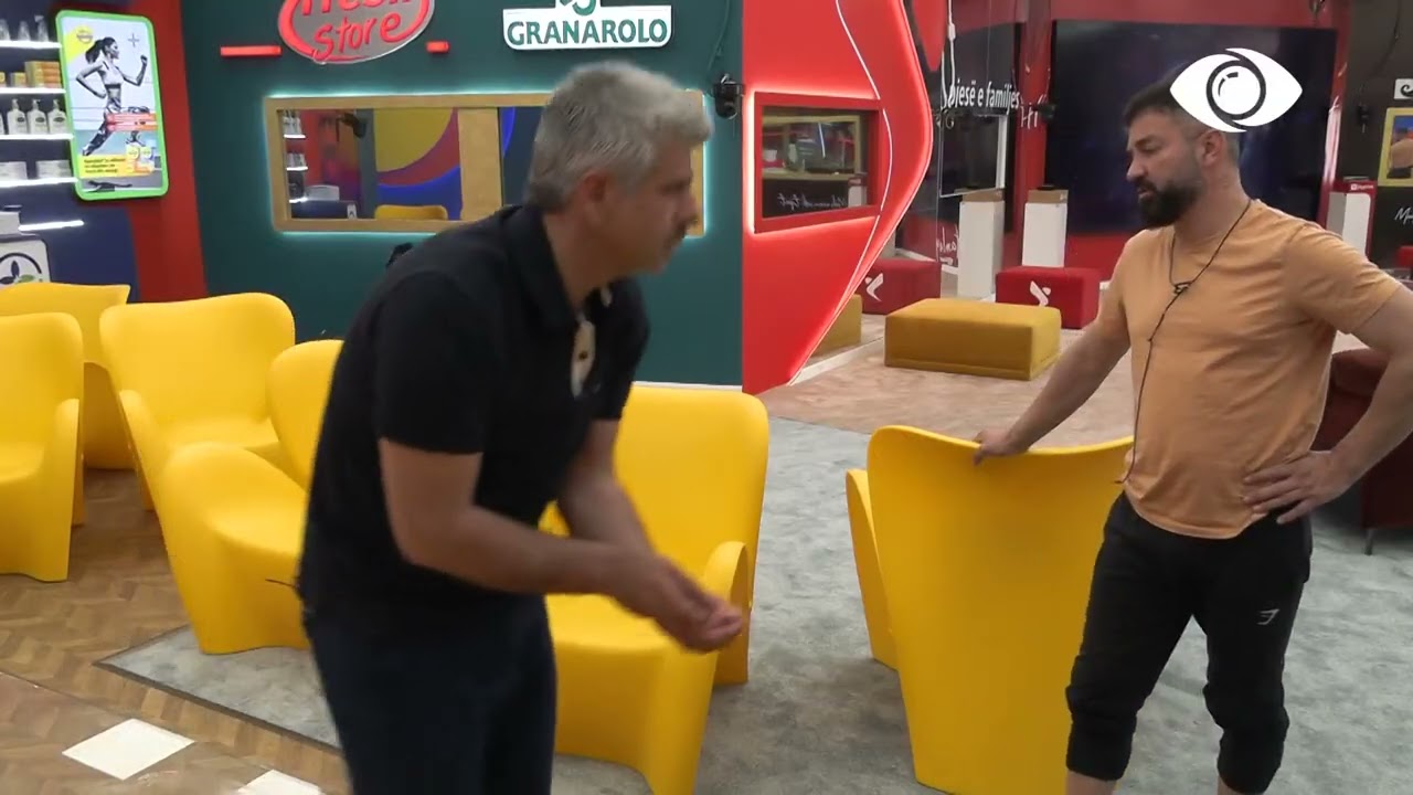 Banorët rregullojnë shtëpinë