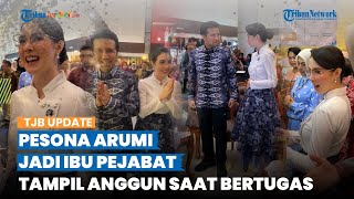 Gaya Sederhana Arumi Bachsin Jadi Ibu Pejabat, Anggun Pakai Batik saat Temani Emil Dardak Kerja