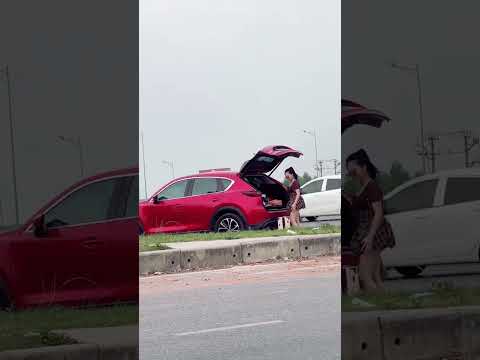 Xe này mở thủ công rồi