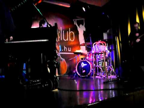 Harcsa Veronika Quartet + Gyémánt Bálint : Maybe Neverending