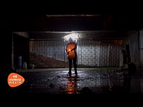 Yeni Meta - Yabancı (Official Video)