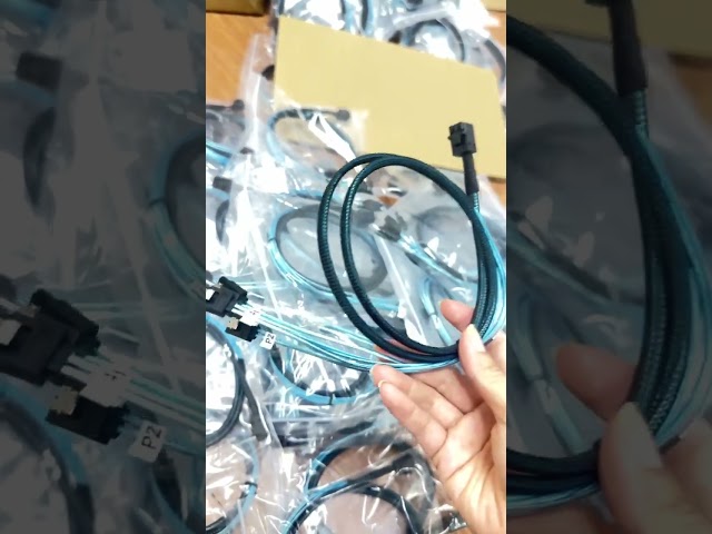 Vídeo relacionado con YIWENTEC Mini SAS 36P SFF-8087 a 4 SATA - Cable de Datos 0,75 m