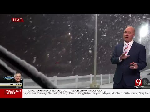 WATCH: Snow Falling In Oklahoma City (7 P.M.)