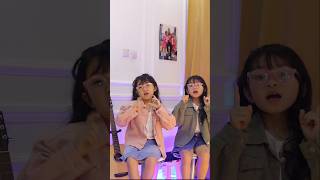 Download lagu NEW DANCE TRENDS | JOGET REMIX VIRAL #kembar #twins #jogetviral #shorts mp3