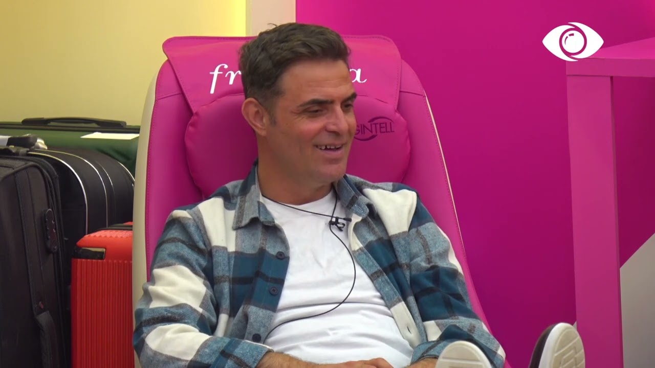 Maestro bisedon me banorët: Unë dua të luaj!