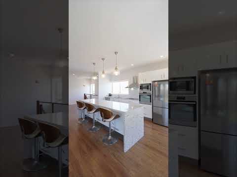 39 Paradise Parade, Paradise Point, QLD 4216, 3 ਕਮਰੇ, 2 ਬਾਥਰੂਮ, House