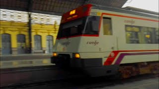 🚉 RENFE 447 arriving at ESTACIÓ del NORD (Cercanías Valencia)