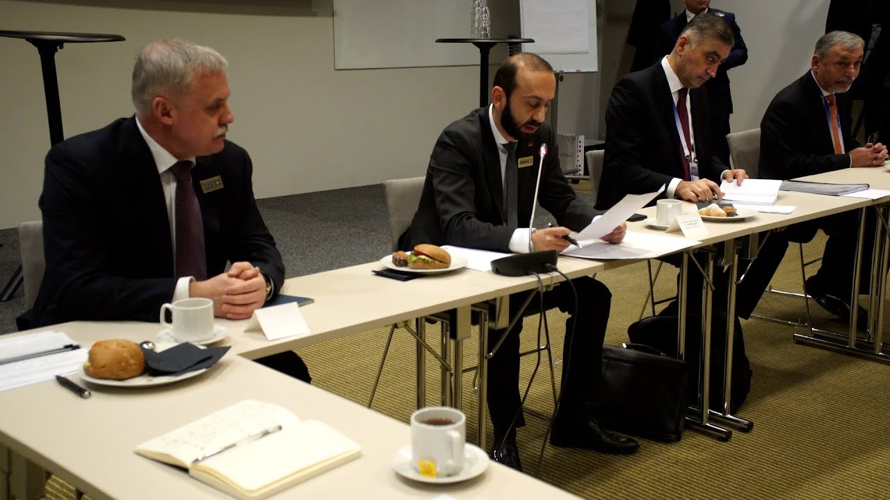 Ararat Mirzoyan KTMT-yə üzv dövlətləri nazirlərinin görüşündə iştirak edib