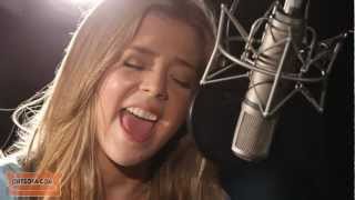 Becky Hill - Too Close (Alex Clare cover) - Ont&#39; Sofa Sessions