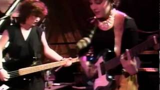 Go-Go's - You Can't Walk in Your Sleep (If You Can't Sleep) (Totally Go-Go's Live '81)