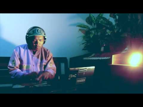 WAY E DOUBLE R WAY - STRUGGLE l LIVE AKAI MPD18