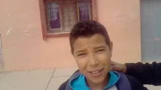 preview picture of video 'لقطة مضحكة اليوسفية قرب مدرسة 2013 +Funny tir au Maroc regarder et apprécier'