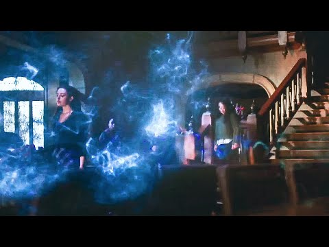 Legacies 3x06 Hope’s uncontrollable energy blasts! Hope uses her powers. (Danielle Rose Russell)