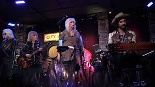 &quot;Sweet Old World&quot; Lucinda Williams w/ Emmylou Harris &amp; The Dukes @ City Winery,NYC 12-02-2017