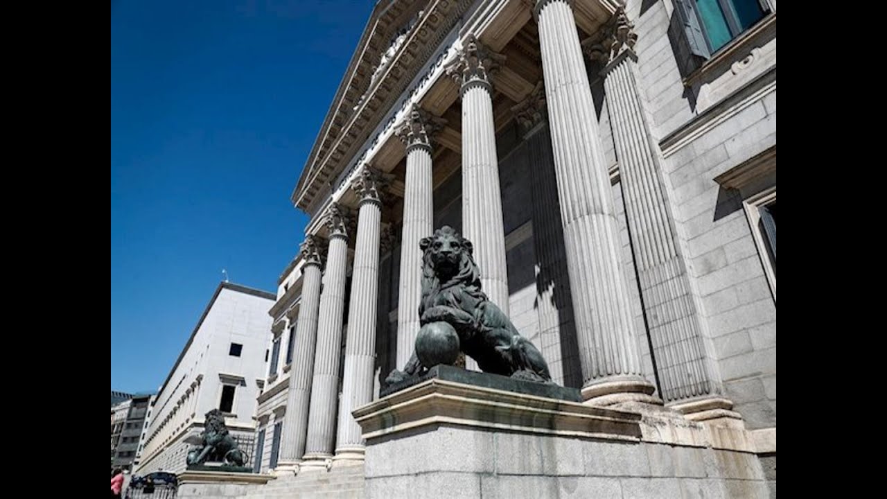 El Congreso acoge hoy el 41 cumpleaños de la Constitución, con la investidura en el aire