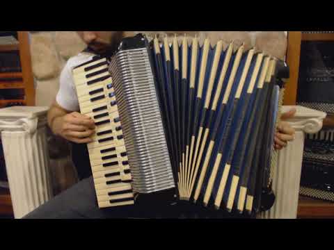 2989 - Black Dallape Organtone Piano Accordion LMH 41 120 $799